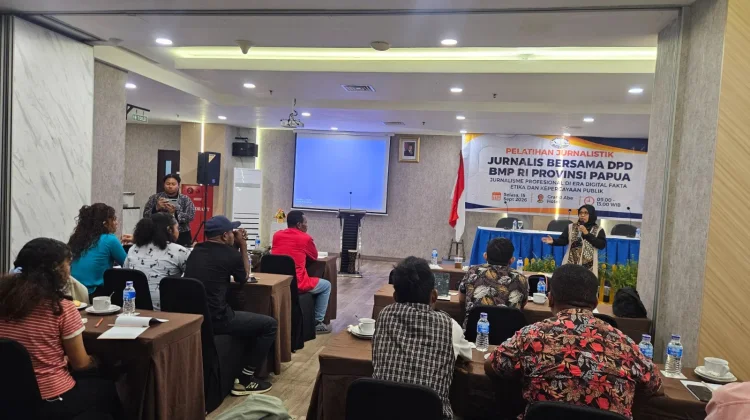 Tangkal Hoaks, BMP Papua Dibekali Pelatihan Jurnalistik