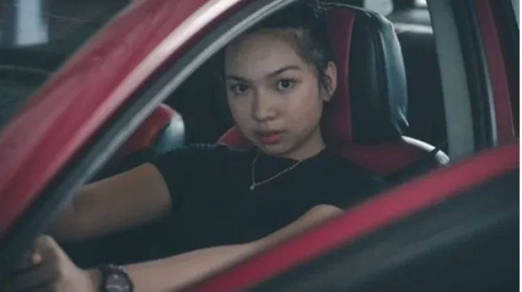 Ciri Kepribadian Orang yang Tidak Suka Mendengarkan Musik di dalam Mobil