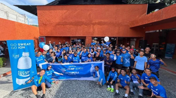 POCARI SWEAT Run Indonesia 2026 Ajak Komunitas Lari Birukan Jayapura