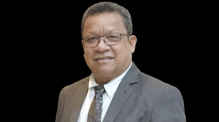 Menteri Diktisaintek Tunjuk Dr. Ferdinand Risamasu sebagai Plt. Rektor Uncen