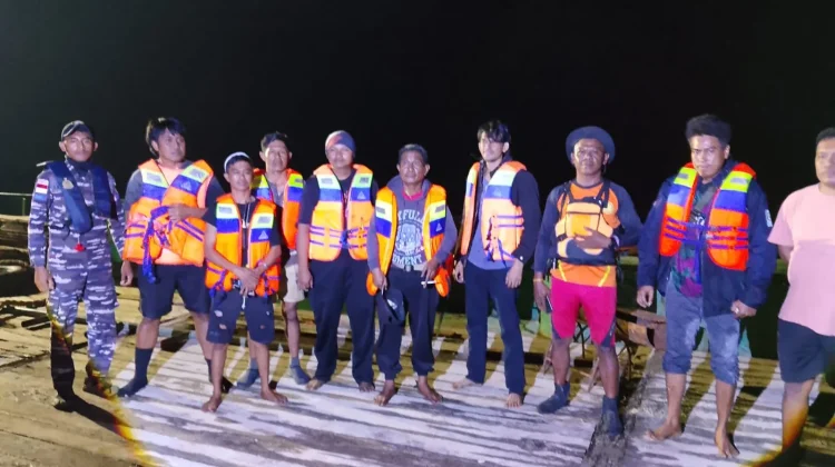 Delapan Korban LCT Cahaya Permata Hati Dievakuasi Selamat