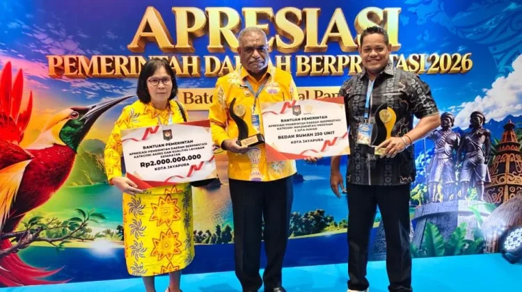 Pemkot Jayapura Raih Dua Penghargaan, Dapat Dukungan 250 Bedah Rumah