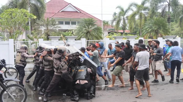 Polres Yapen Menggelar Simulasi Sispamkota