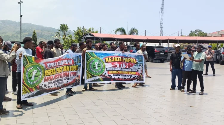Demo di Kejati Papua, Aliansi Pertanyakan Penggeledahan Mantan Sekwan