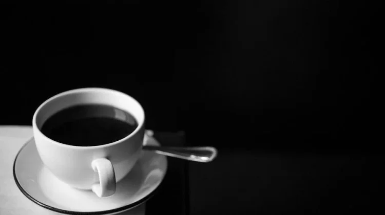 Jangan Kaget! Ini Alasan Kenapa Peminum Black Coffee Cenderung Berwatak Tegas
