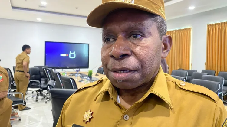 Bupati Waropen Minta RTRW Papua Ditinjau Ulang Pascapemekaran