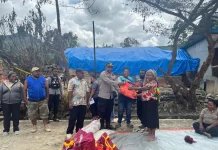 Korban Kebakaran di Karubaga Mendapat Bantuan