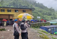 Jaga Kamtibmas, Aparat Keamanan Menggelar Patroli Dialogis di Tembagap