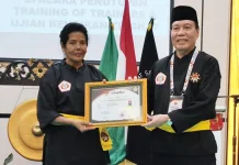 Yanni Dianugerahi Sabuk Kehormatan Dewan Guru Silat Indonesia