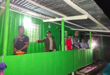 TNI-Polri Amankan Sholat Tarawih di Bokondini