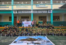 Dosen UM Papua Kembangkan Kebun Edukatif Sekolah