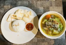 Sop Ayam Kampung Lengkap Jadi Menu Andalan Kopi Tiam Jayapura
