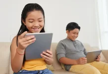 Pemerintah Larang Anak di Bawah 16 Tahun Punya Akun Platform Digital