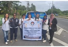 DWP RRI Jayapura Bagikan Takjil Gratis Ramadan