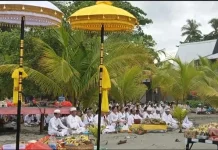 Ratusan Umat Hindu Laksanakan Upacara Melasti