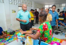 Gubernur Papua Soroti Penumpukan Pasien di RSUD Yowari