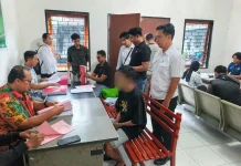 Satresnarkoba Polresta Jayapura Kota Serahkan Dua Tersangka Kasus Ganja ke Kejak