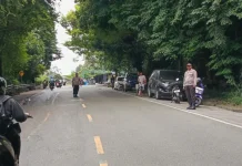 Quick Respone Polri, Bersihkan Tumpahan Minyak di Jalan