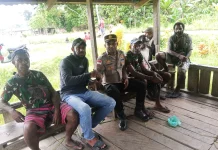 Bhabinkamtibmas Kampung Mosso Sampaikan Pesan Kamtibmas ke Warga