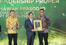Dirut PLN Meraih Penghargaan Green Leadership dari KLH