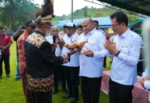 Masyarakat Adat Depapre Serahkan Hak Guna Pakai Pesisir ke Pemprov Papua