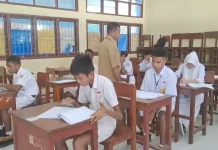 SMPN 9 Jayapura Masih Gelar Ujian Manual, Fasilitas CBT Terbatas