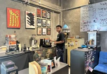 Menikmati Kopi di Kedai Liminal