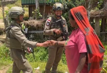Jalin Keakraban, Satgas ODC Melaksanakan Patroli Dialogis di Serambakon