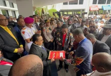 Ratusan Jemaat GKI Datangi DPRP, Kodaeral X Jayapura Hentikan Dermaga Satrol