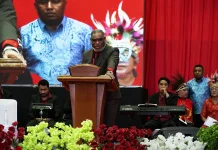 Wali Kota Jayapura Ajak Jemaat Maknai Pentakosta sebagai Semangat Persatuan
