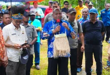 Fakhiri Minta Penanganan Longsor dan Abrasi di Supiori Dipercepat