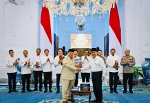 Alasan Presiden Terima 10 Buku Rekomendasi Reformasi Polri
