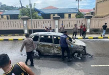 Quick Respon Polresta Jayapura Kota, Mobil Terbakar Berhasil Dipadamkan