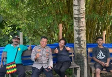 Sambang Warga, Bhabinkamtibmas Kampung Yoka Perkuat Kamtibmas Terus Kondusif