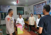 Kapolres Jayapura Tinjau Kantor Distrik dan Sekolah yang sempat Dipalang