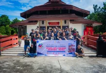 Sambut HUT Ke-42, PT Inkasakti Gelar CSR Bakti Lingkungan di Vihara Arya Dharma