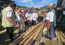 Mendagri Tinjau Kawasan Kumuh Dok IX, 23 Rumah Akan Dibedah
