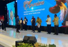 Mendagri Salurkan Insentif Fiskal Rp64 Miliar untuk Pemda Berprestasi di Papua
