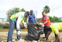 Walikota Abisai dan ASN Kerja Bakti Massal di Kali Anafre