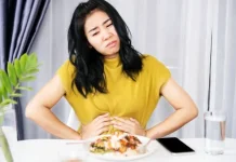 Cara Mengatasi Sakit Perut karena Makanan Pedas