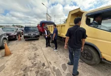 Satreskrim Polres Merauke Tertibkan Antrean Kendaraan di SPBU Ahmad Yani