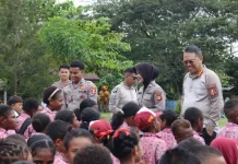 Satgas Ops Damai Cartenz Edukasi Pelajar Sarmi soal Narkoba dan Media Sosial