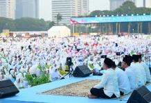 100 Ribu Jemaah Ikuti Zikir Kebangsaan
