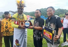 Indomaret Serahkan Lima Motor Roda Tiga untuk Kebersihan Kota Jayapura