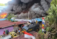 Kebakaran Hebat Hanguskan Ratusan Rumah di Kota Jayapura