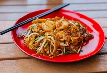 Bingung dengan Menu Harian? Cobain Resep Kwetiau Goreng Ini