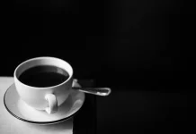 Jangan Kaget! Ini Alasan Kenapa Peminum Black Coffee Cenderung Berwatak Tegas