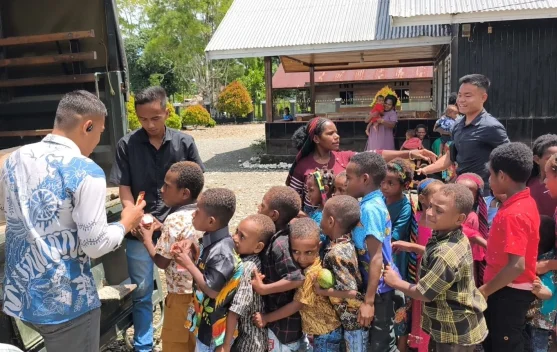 Minggu Berkah TNI bersama Jemaat GIDI Eklesia Jerni Nabire