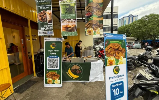 Pisang Goreng Madu Jadi Pilihan Camilan Baru di Taman Imbi