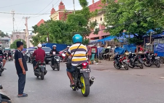 Aktivitas Pasar Hamadi  Ramai  Kembali H+3 Idul Fitri